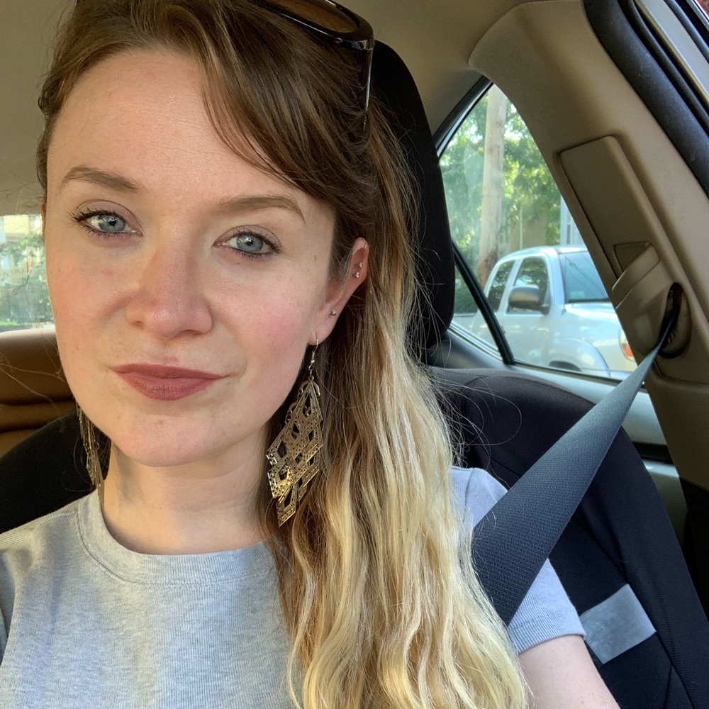 Meet your Posher, Hayley